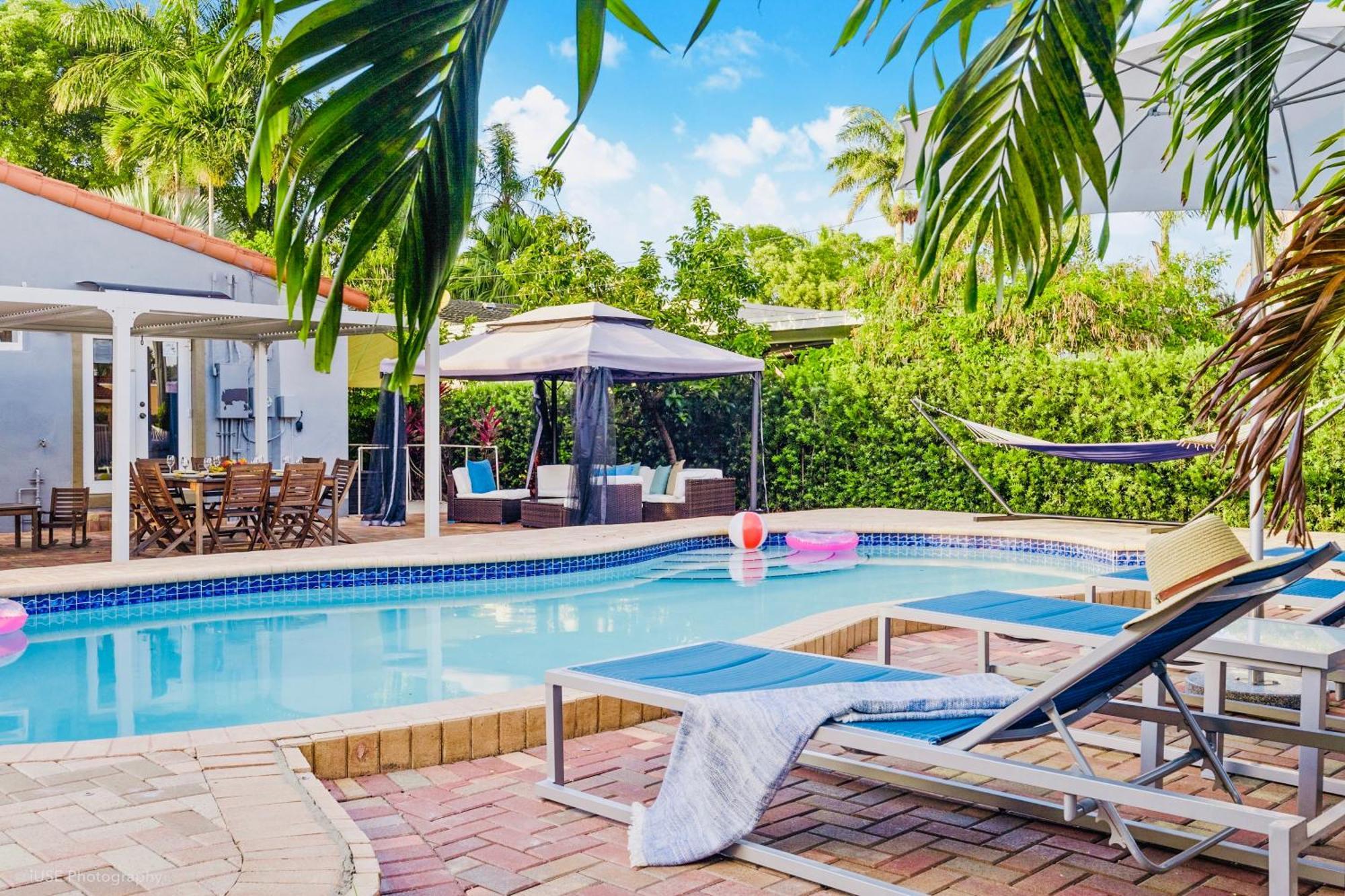 Coastal Paradise 7 Min To Beach With Game Room Mini Golf And Heated Pool ฮอลลีวูด ภายนอก รูปภาพ